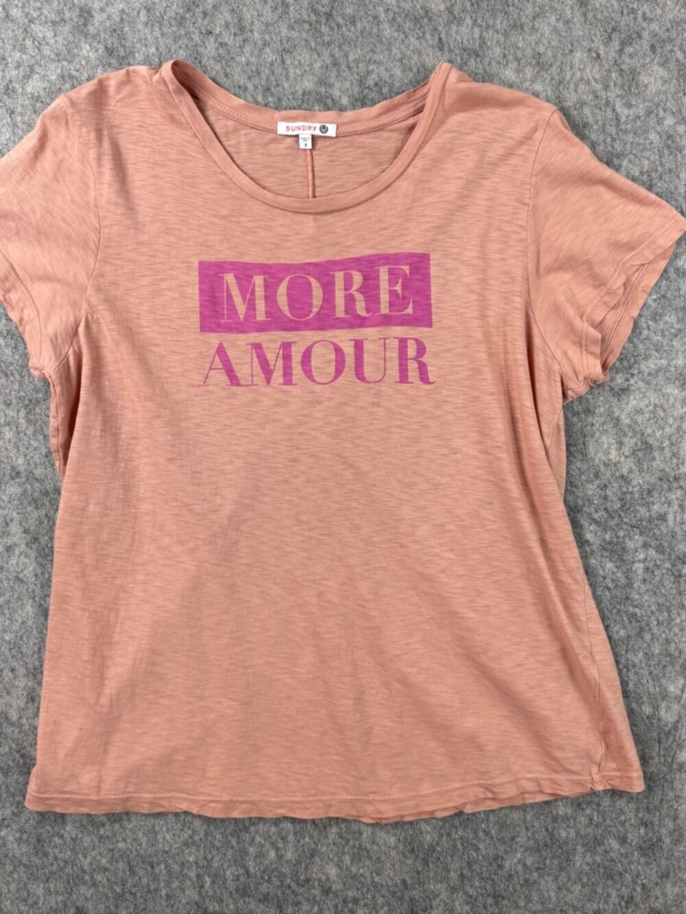 Sundry Womens Graphic T Shirt More Amour Sz 3 Short Sleeve Peach Pima Cotton